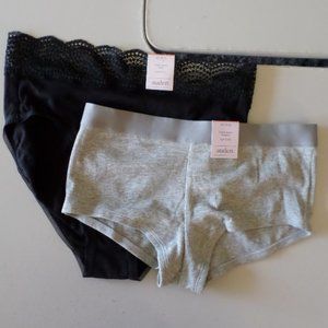 2pr Auden Panties😀